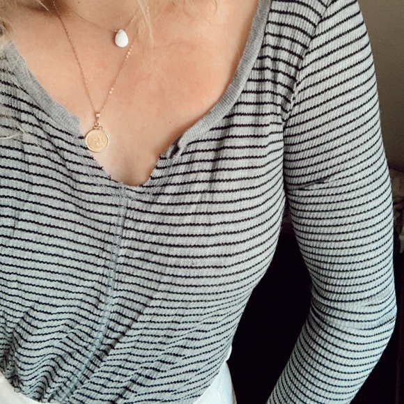 American Eagle Top - Picture 4 of 6